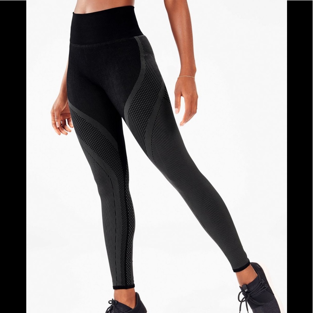 Fabletics turbo seamless legging (L)